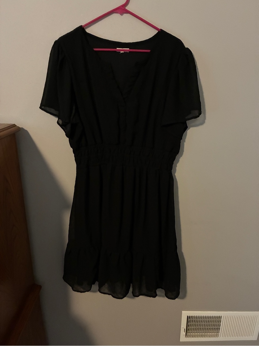 Maurices Black V‑Neck Short Sleeve Dress